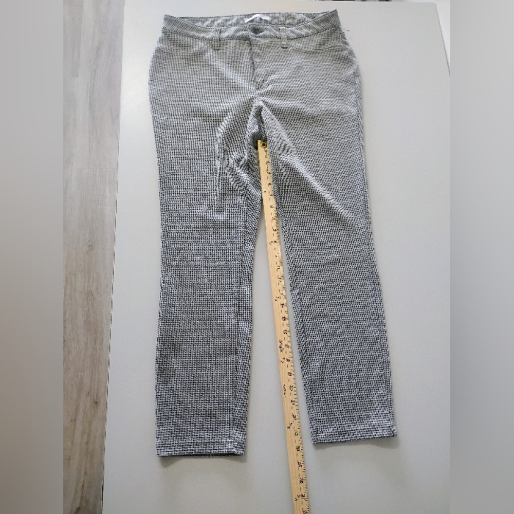 LC Lauren Conrad Black and White Houndstooth Pants - Picture 2 of 6